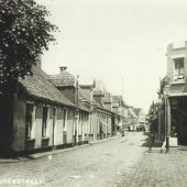 de oude Herenstraat met toen nog lage bebouwing.jpg