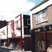 Herenstraat met vooraan Mode Kama.jpg